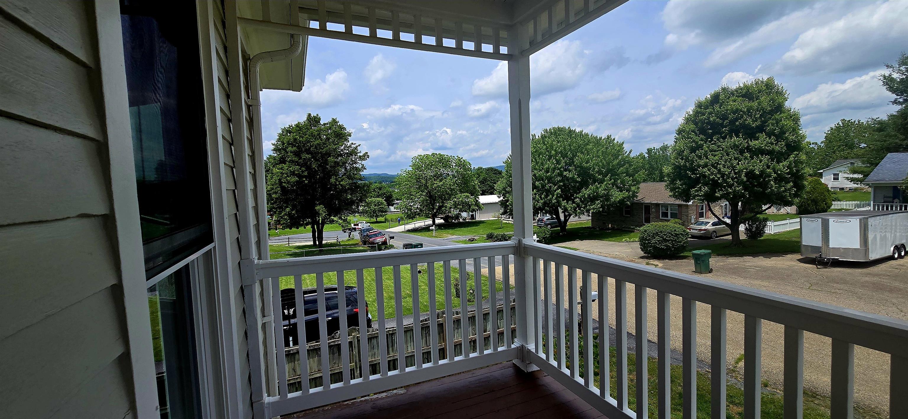 242 1ST ST, BROADWAY, Virginia 22815, 3 Bedrooms Bedrooms, ,3 BathroomsBathrooms,Residential,242 1ST ST,665656 MLS # 665656