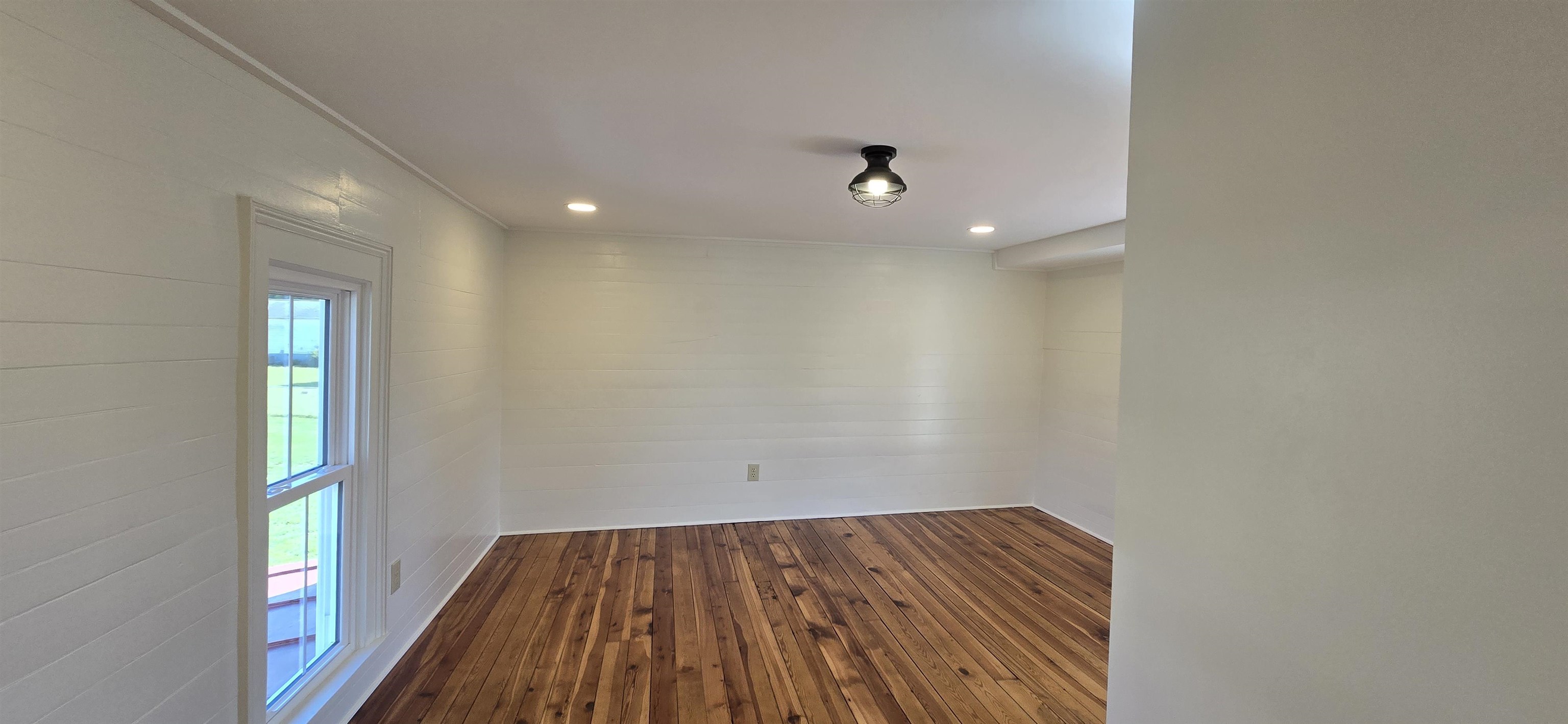 242 1ST ST, BROADWAY, Virginia 22815, 3 Bedrooms Bedrooms, ,3 BathroomsBathrooms,Residential,242 1ST ST,665656 MLS # 665656