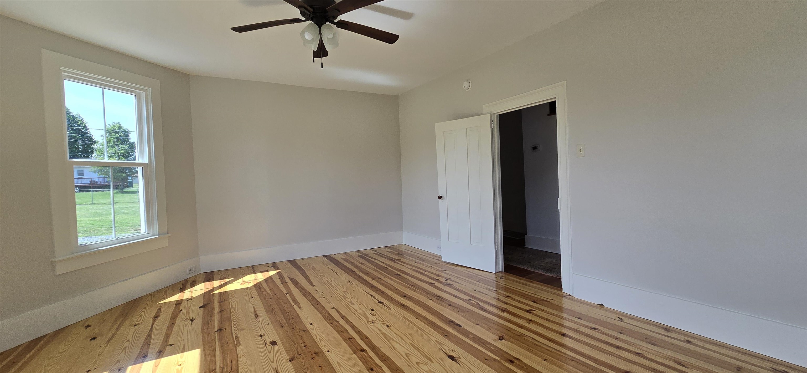 242 1ST ST, BROADWAY, Virginia 22815, 3 Bedrooms Bedrooms, ,3 BathroomsBathrooms,Residential,242 1ST ST,665656 MLS # 665656