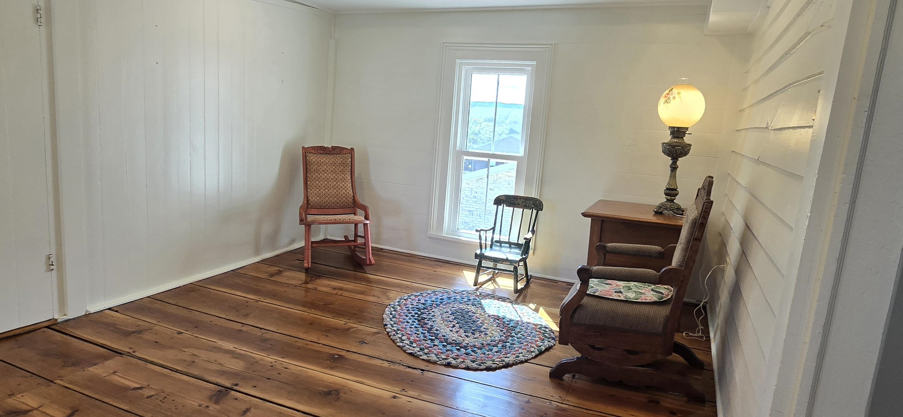 242 1ST ST, BROADWAY, Virginia 22815, 3 Bedrooms Bedrooms, ,3 BathroomsBathrooms,Residential,242 1ST ST,665656 MLS # 665656