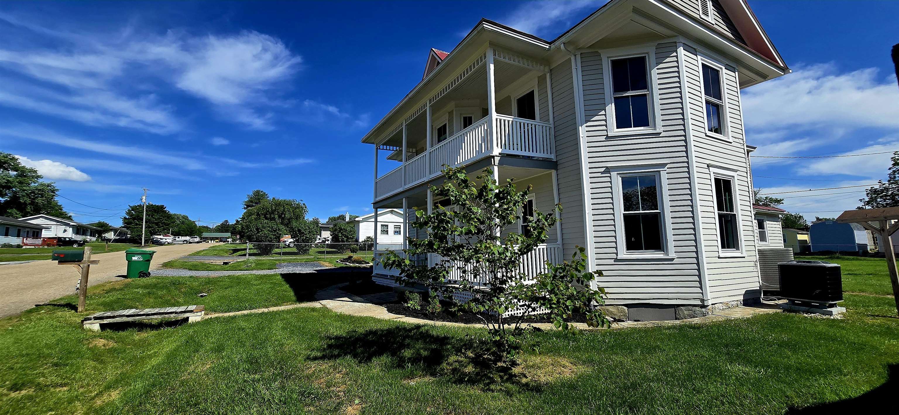 242 1ST ST, BROADWAY, Virginia 22815, 3 Bedrooms Bedrooms, ,3 BathroomsBathrooms,Residential,242 1ST ST,665656 MLS # 665656
