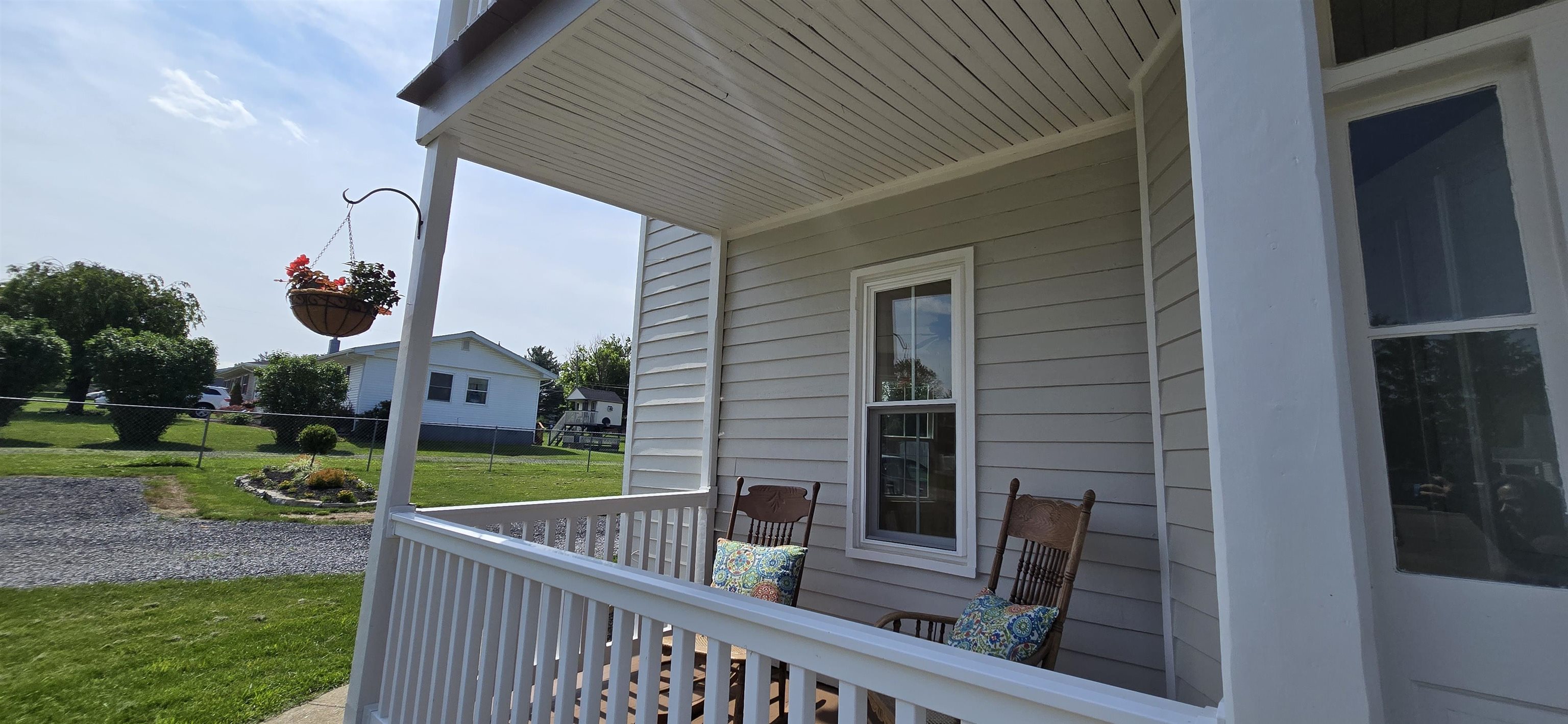 242 1ST ST, BROADWAY, Virginia 22815, 3 Bedrooms Bedrooms, ,3 BathroomsBathrooms,Residential,242 1ST ST,665656 MLS # 665656