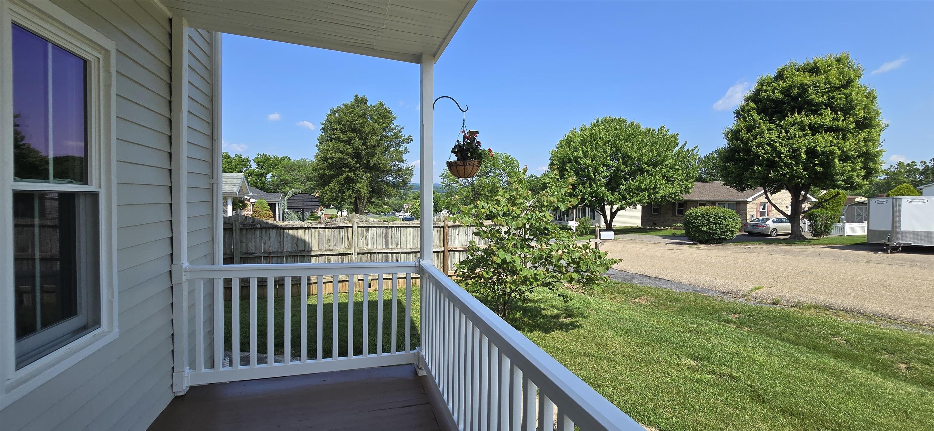 242 1ST ST, BROADWAY, Virginia 22815, 3 Bedrooms Bedrooms, ,3 BathroomsBathrooms,Residential,242 1ST ST,665656 MLS # 665656