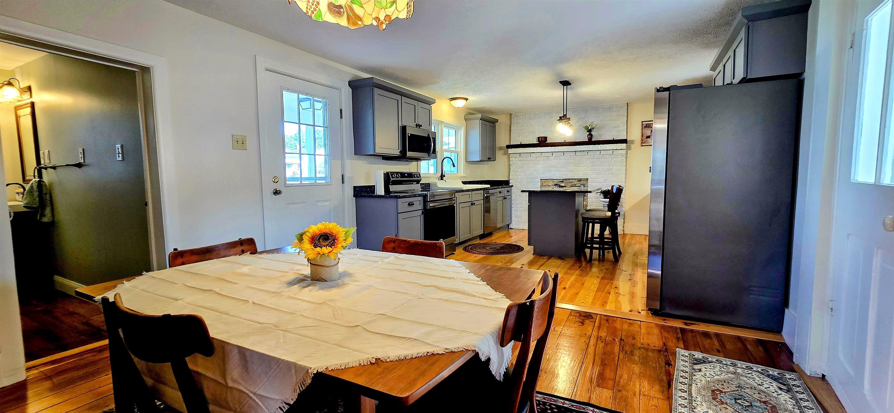 242 1ST ST, BROADWAY, Virginia 22815, 3 Bedrooms Bedrooms, ,3 BathroomsBathrooms,Residential,242 1ST ST,665656 MLS # 665656