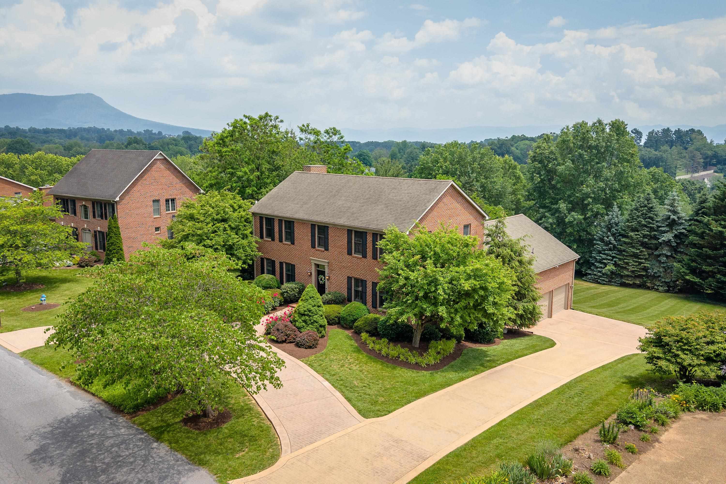 1470 CUMBERLAND DR, ROCKINGHAM, Virginia 22801, 5 Bedrooms Bedrooms, ,4 BathroomsBathrooms,Residential,1470 CUMBERLAND DR,665657 MLS # 665657