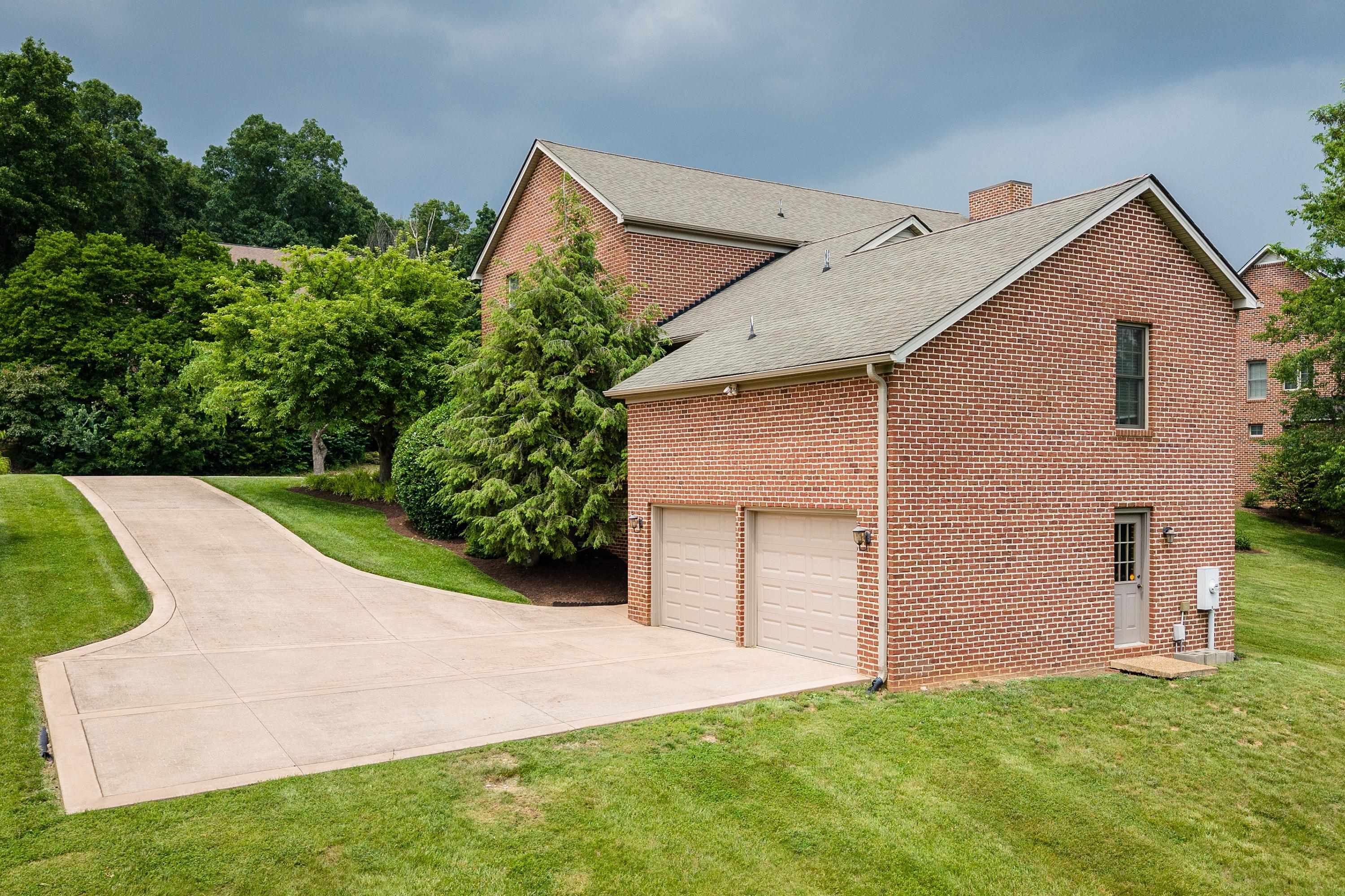 1470 CUMBERLAND DR, ROCKINGHAM, Virginia 22801, 5 Bedrooms Bedrooms, ,4 BathroomsBathrooms,Residential,1470 CUMBERLAND DR,665657 MLS # 665657