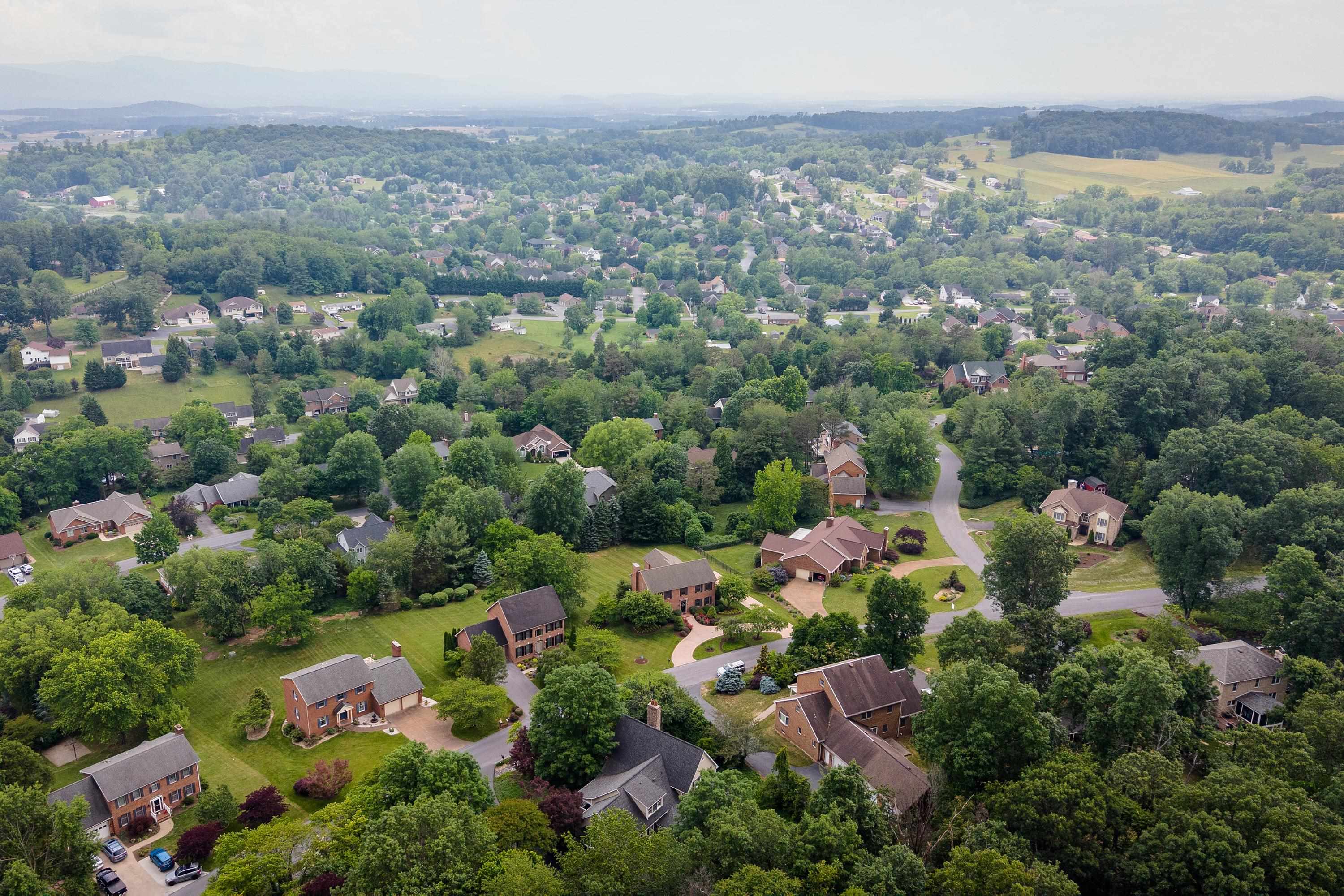 1470 CUMBERLAND DR, ROCKINGHAM, Virginia 22801, 5 Bedrooms Bedrooms, ,4 BathroomsBathrooms,Residential,1470 CUMBERLAND DR,665657 MLS # 665657