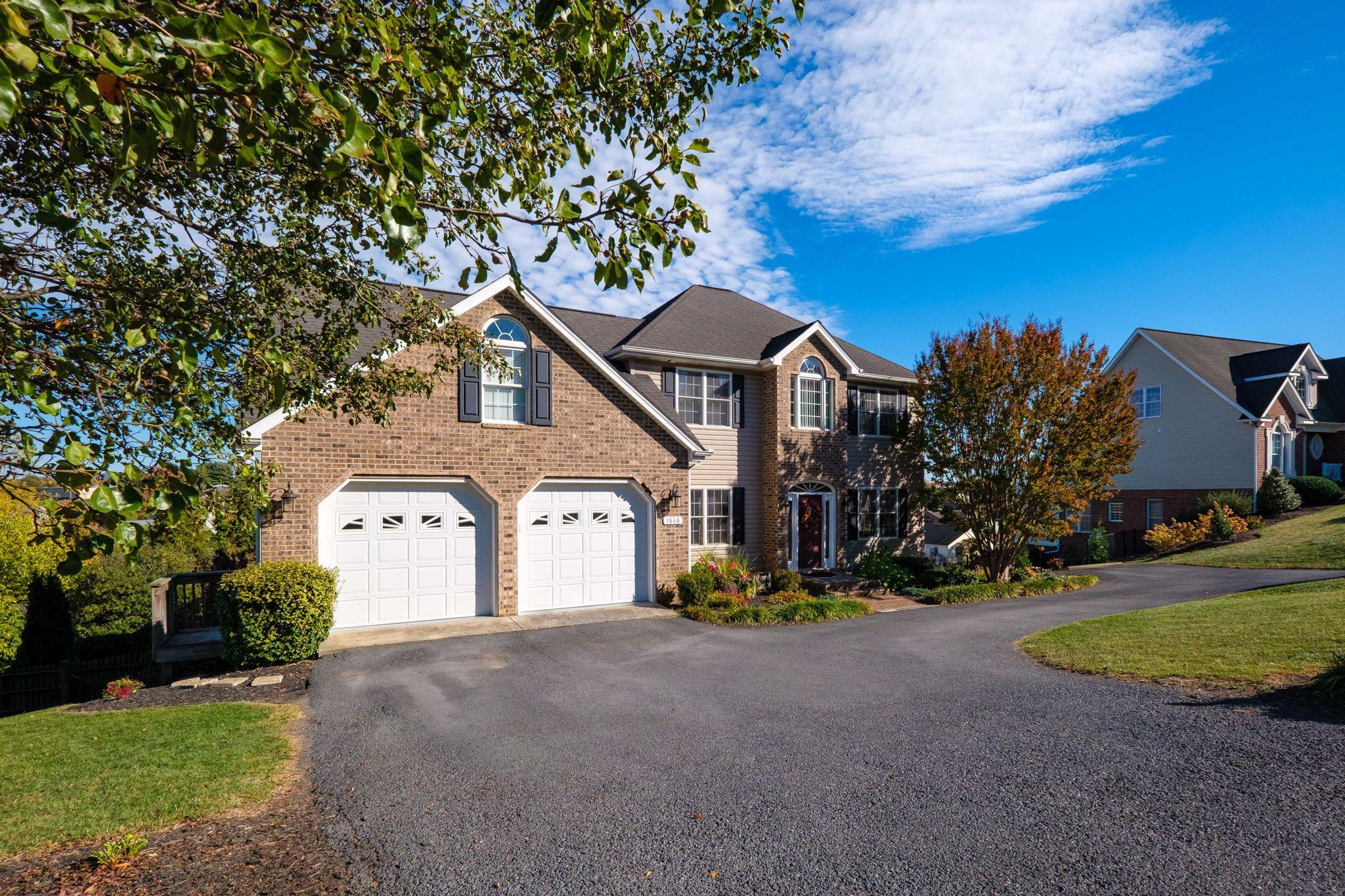 1868 PARK RD, HARRISONBURG, Virginia 22802, 6 Bedrooms Bedrooms, ,5 BathroomsBathrooms,Residential,1868 PARK RD,665661 MLS # 665661