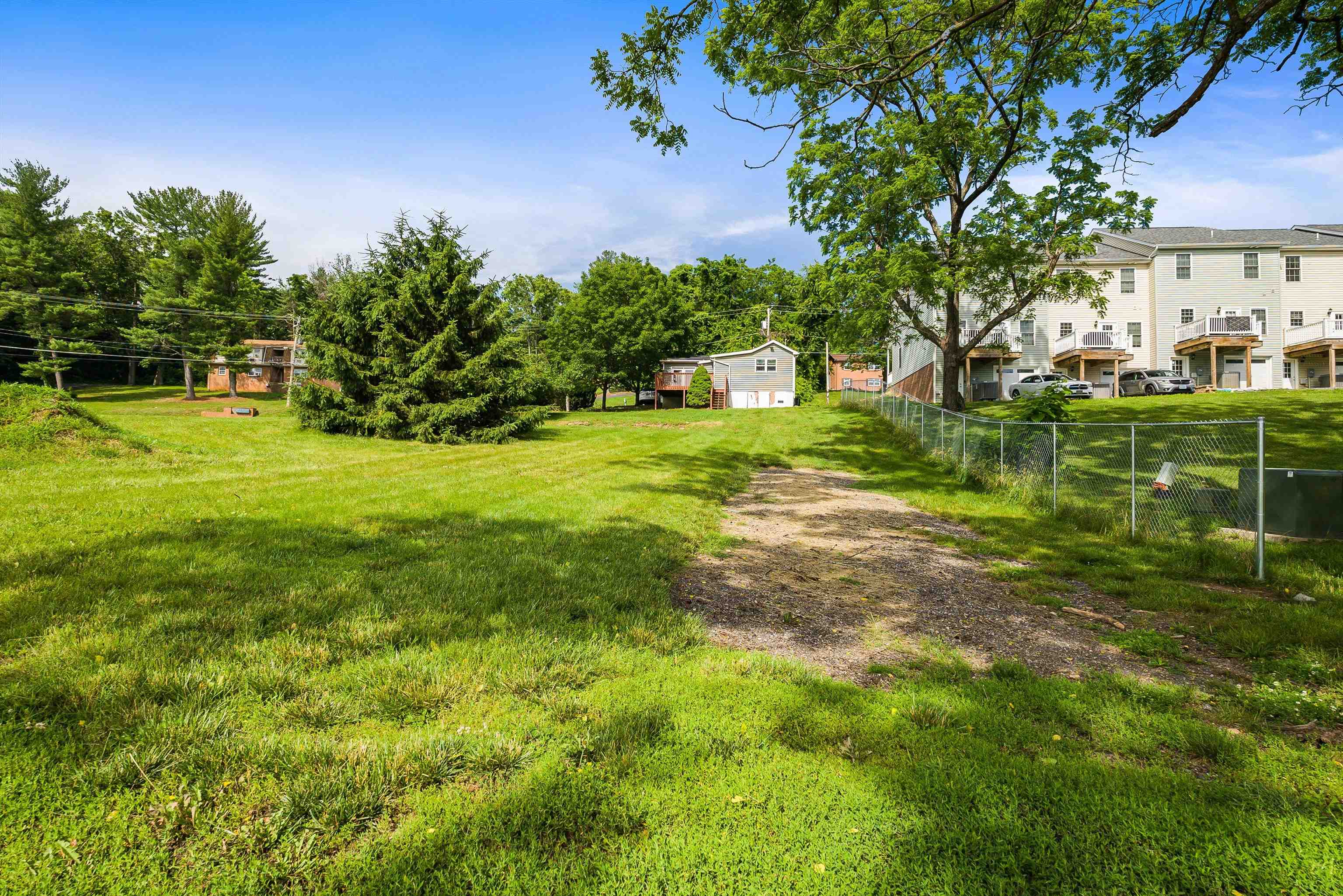 57 WOODLEE RD, STAUNTON, Virginia 24401, 2 Bedrooms Bedrooms, ,1 BathroomBathrooms,Residential,57 WOODLEE RD,665668 MLS # 665668