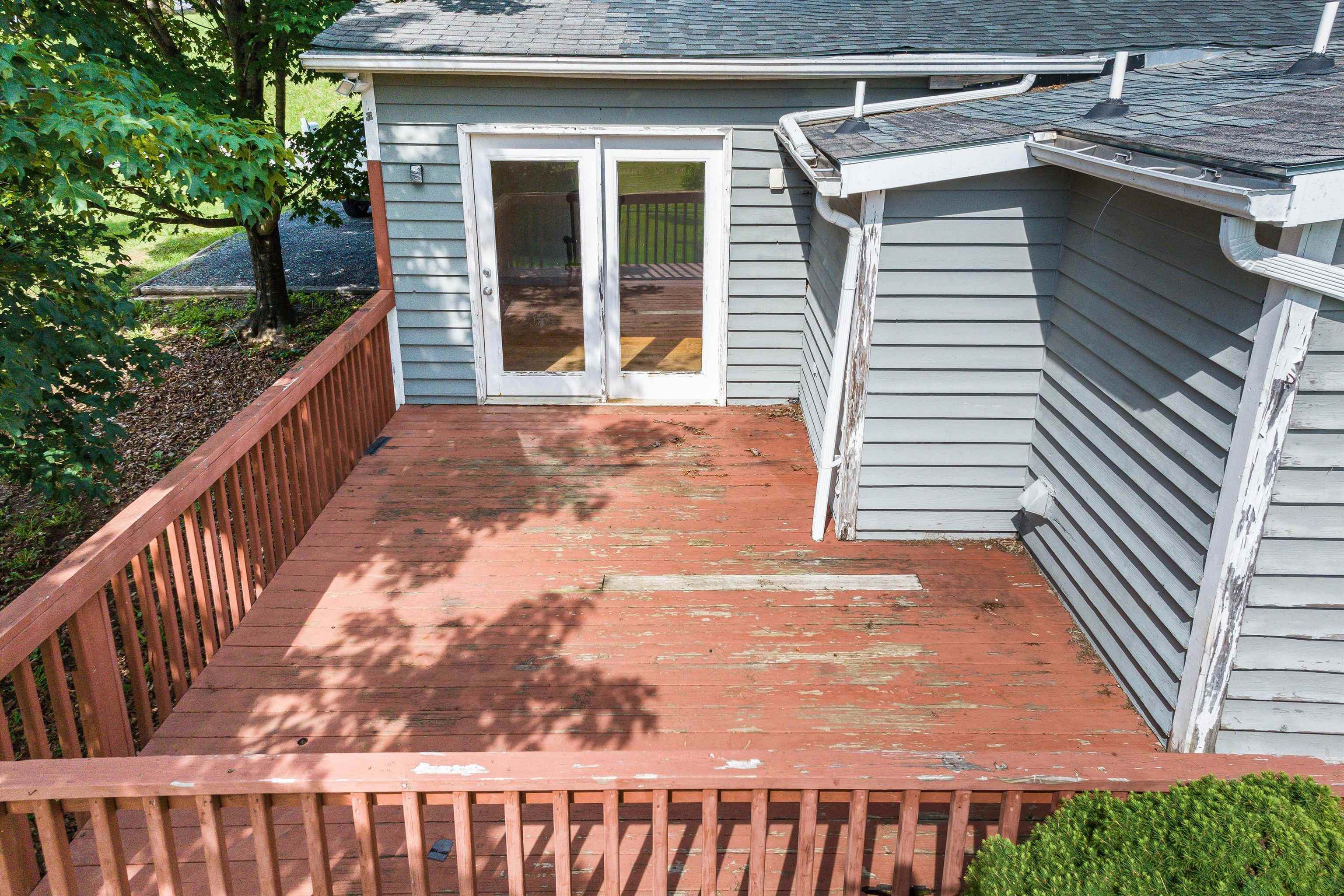 57 WOODLEE RD, STAUNTON, Virginia 24401, 2 Bedrooms Bedrooms, ,1 BathroomBathrooms,Residential,57 WOODLEE RD,665668 MLS # 665668