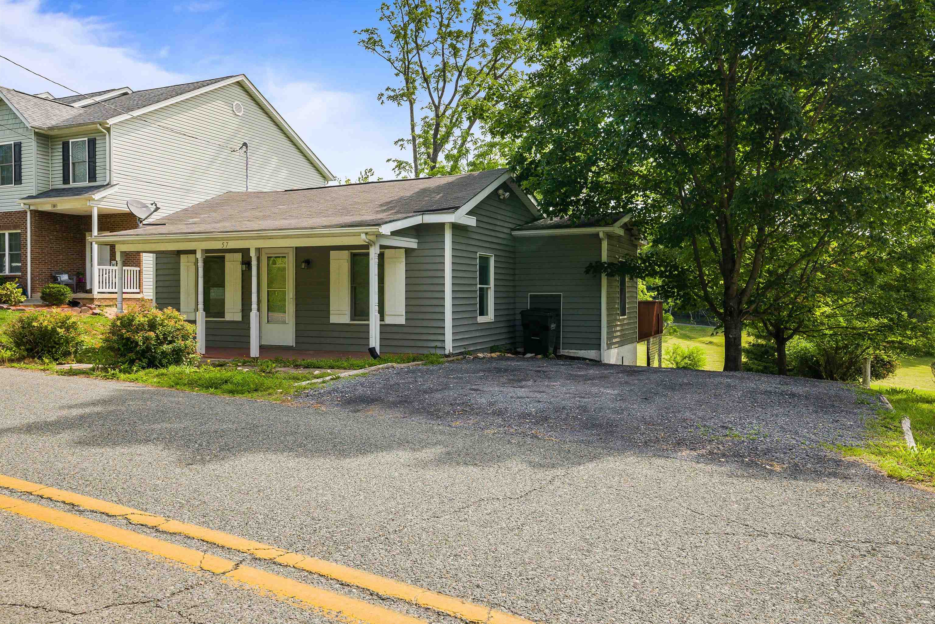 57 WOODLEE RD, STAUNTON, Virginia 24401, 2 Bedrooms Bedrooms, ,1 BathroomBathrooms,Residential,57 WOODLEE RD,665668 MLS # 665668