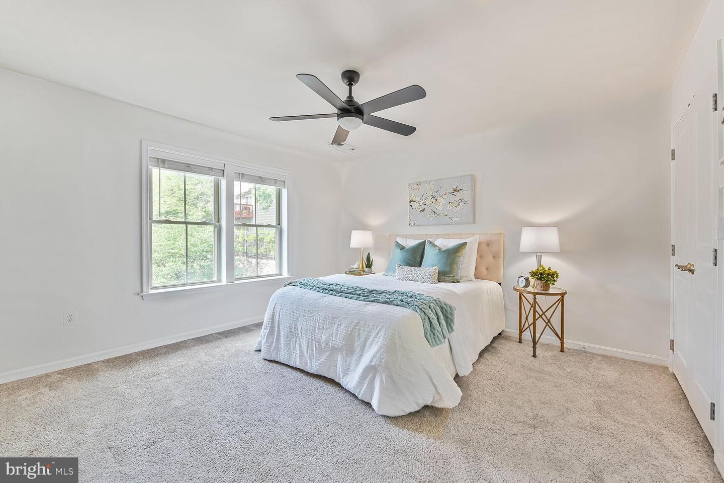 2541 S KENMORE CT, ARLINGTON, Virginia 22206, 3 Bedrooms Bedrooms, 8 Rooms Rooms,3 BathroomsBathrooms,Residential,For sale,2541 S KENMORE CT,VAAR2055714 MLS # VAAR2055714