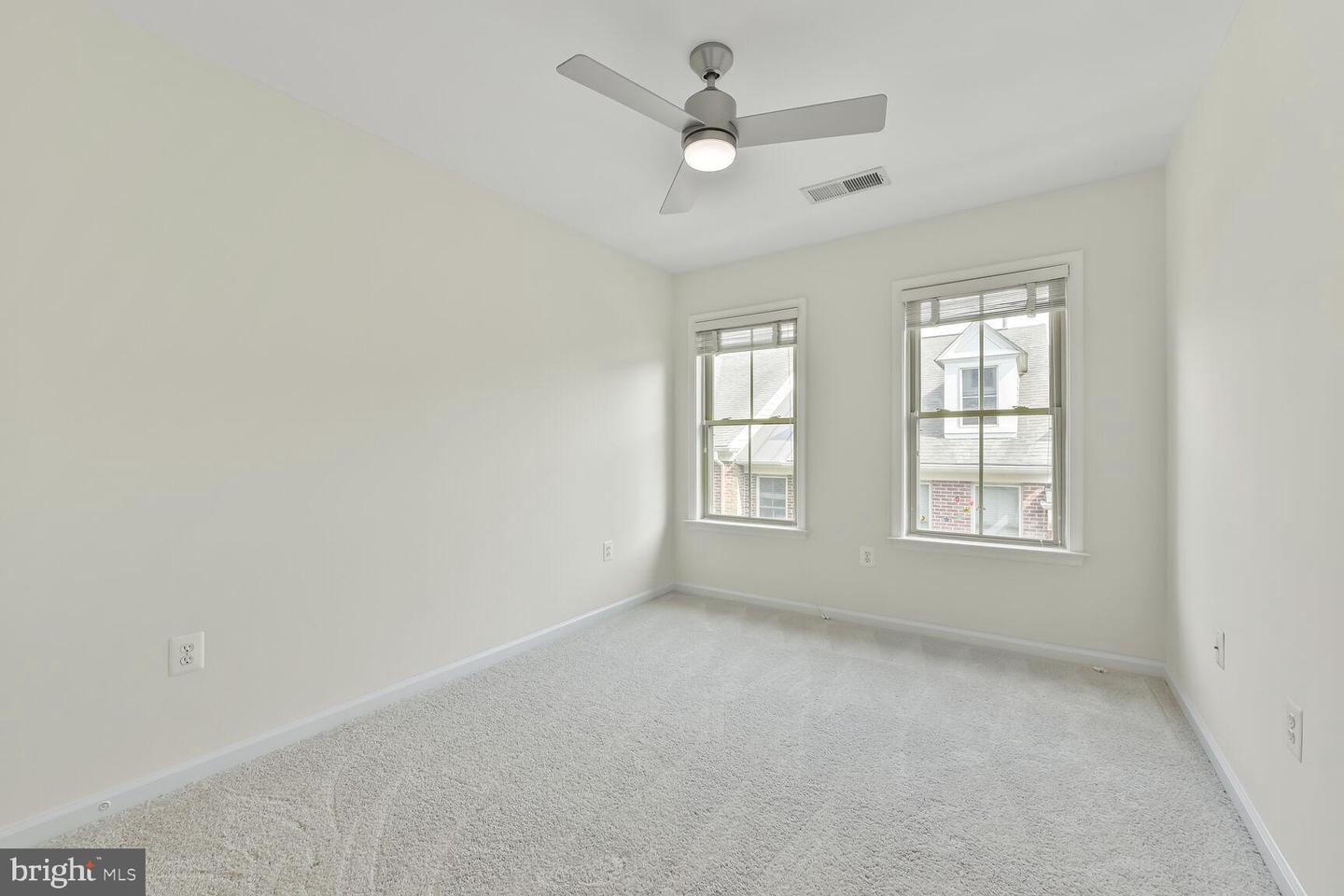 2541 S KENMORE CT, ARLINGTON, Virginia 22206, 3 Bedrooms Bedrooms, 8 Rooms Rooms,3 BathroomsBathrooms,Residential,For sale,2541 S KENMORE CT,VAAR2055714 MLS # VAAR2055714