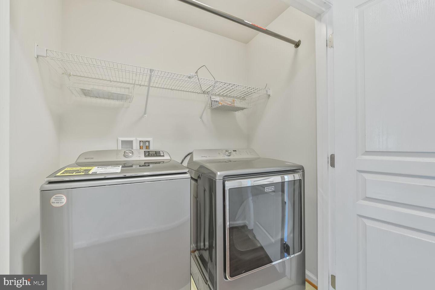 2541 S KENMORE CT, ARLINGTON, Virginia 22206, 3 Bedrooms Bedrooms, 8 Rooms Rooms,3 BathroomsBathrooms,Residential,For sale,2541 S KENMORE CT,VAAR2055714 MLS # VAAR2055714