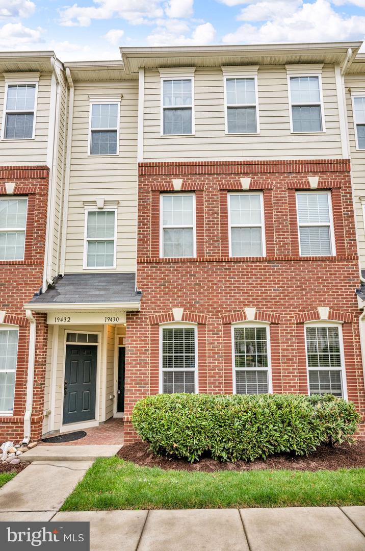 19430 NEWTON PASS SQ, LEESBURG, Virginia 20176, 2 Bedrooms Bedrooms, ,2 BathroomsBathrooms,Residential,For sale,19430 NEWTON PASS SQ,VALO2093720 MLS # VALO2093720