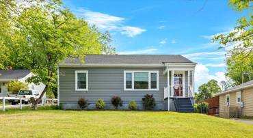 215 FRASER LN, STAUNTON, Virginia 24401, 3 Bedrooms Bedrooms, ,2 BathroomsBathrooms,Residential,215 FRASER LN,665674 MLS # 665674
