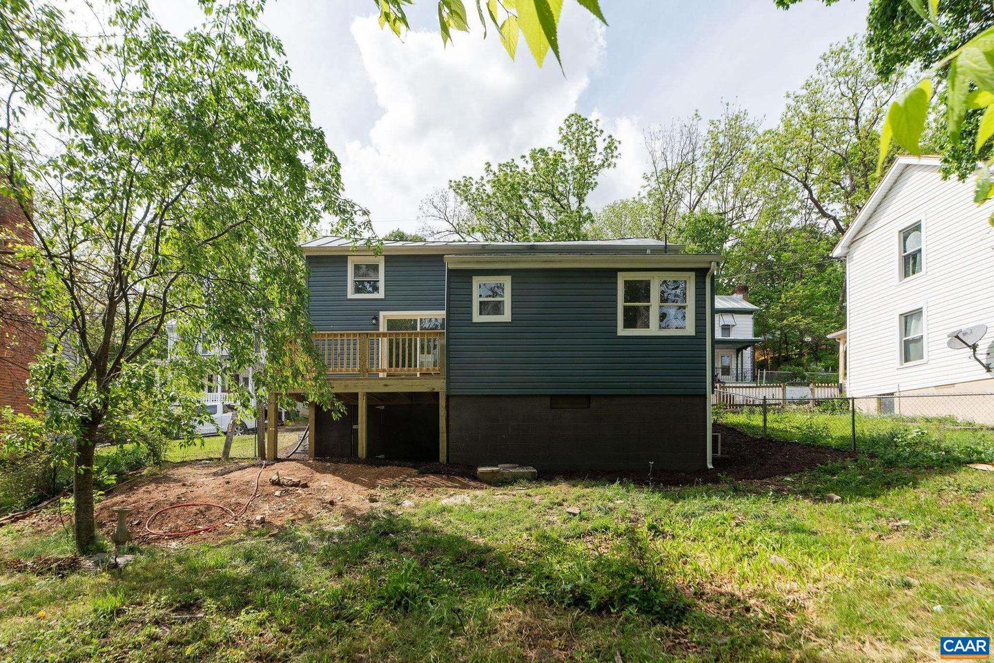 33 BAGBY ST, STAUNTON, Virginia 24401, 2 Bedrooms Bedrooms, ,2 BathroomsBathrooms,Residential,For sale,33 BAGBY ST,664272 MLS # 664272