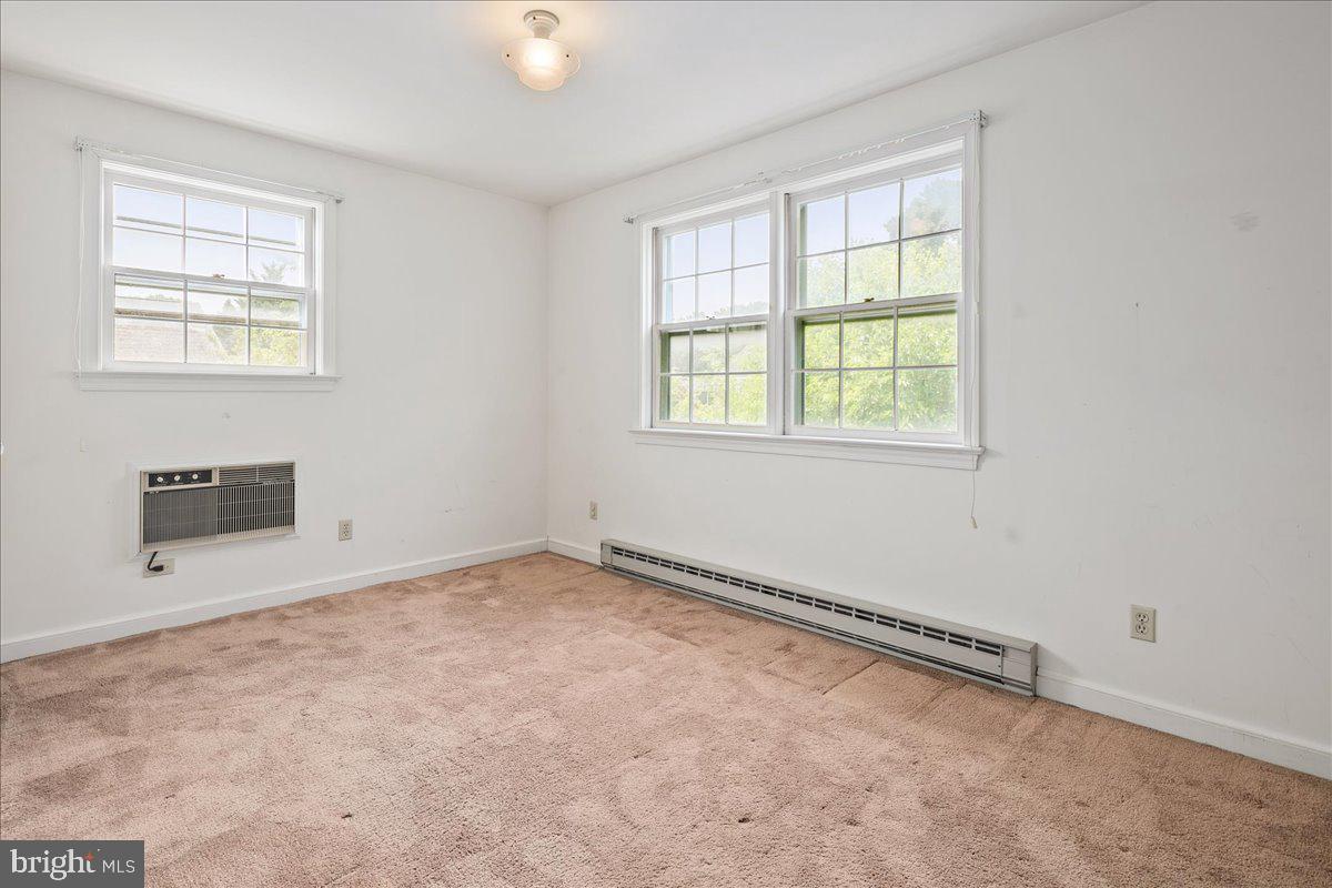 2320 N BUCHANAN ST, ARLINGTON, Virginia 22207, 5 Bedrooms Bedrooms, ,3 BathroomsBathrooms,Residential,For sale,2320 N BUCHANAN ST,VAAR2057922 MLS # VAAR2057922
