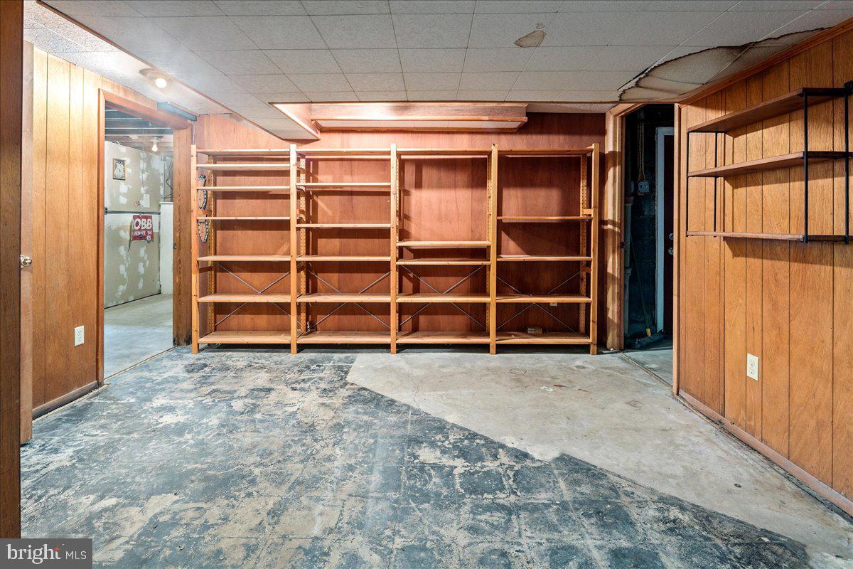 2320 N BUCHANAN ST, ARLINGTON, Virginia 22207, 5 Bedrooms Bedrooms, ,3 BathroomsBathrooms,Residential,For sale,2320 N BUCHANAN ST,VAAR2057922 MLS # VAAR2057922