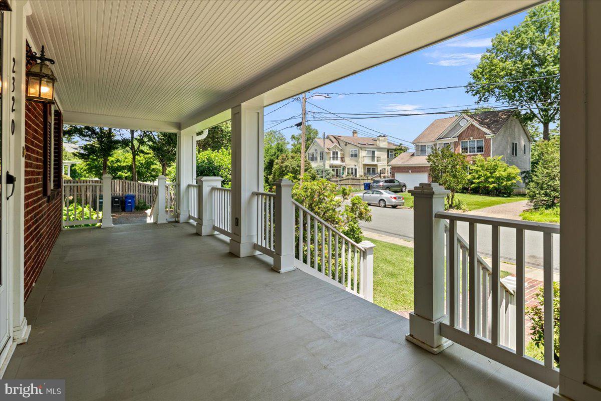 2320 N BUCHANAN ST, ARLINGTON, Virginia 22207, 5 Bedrooms Bedrooms, ,3 BathroomsBathrooms,Residential,For sale,2320 N BUCHANAN ST,VAAR2057922 MLS # VAAR2057922