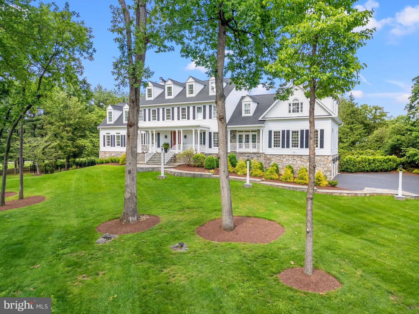 625 NALLS FARM WAY, GREAT FALLS, Virginia 22066, 5 Bedrooms Bedrooms, ,6 BathroomsBathrooms,Residential,For sale,625 NALLS FARM WAY,VAFX2243522 MLS # VAFX2243522