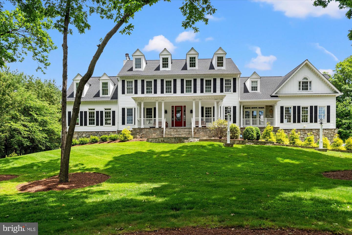 625 NALLS FARM WAY, GREAT FALLS, Virginia 22066, 5 Bedrooms Bedrooms, ,6 BathroomsBathrooms,Residential,For sale,625 NALLS FARM WAY,VAFX2243522 MLS # VAFX2243522