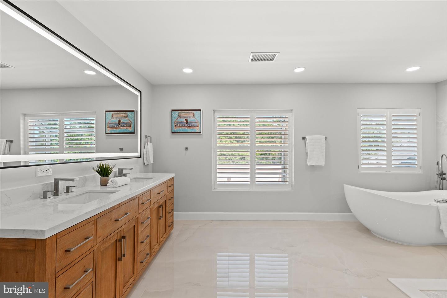 625 NALLS FARM WAY, GREAT FALLS, Virginia 22066, 5 Bedrooms Bedrooms, ,6 BathroomsBathrooms,Residential,For sale,625 NALLS FARM WAY,VAFX2243522 MLS # VAFX2243522