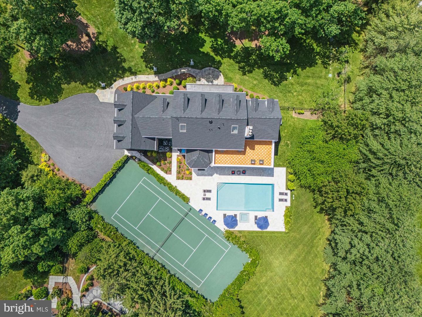 625 NALLS FARM WAY, GREAT FALLS, Virginia 22066, 5 Bedrooms Bedrooms, ,6 BathroomsBathrooms,Residential,For sale,625 NALLS FARM WAY,VAFX2243522 MLS # VAFX2243522