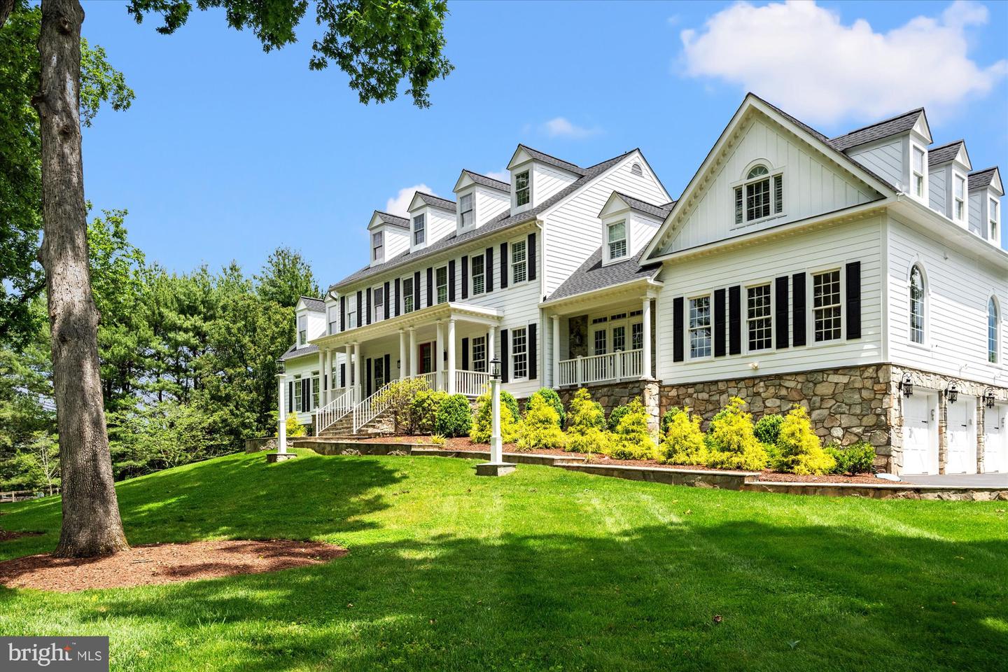 625 NALLS FARM WAY, GREAT FALLS, Virginia 22066, 5 Bedrooms Bedrooms, ,6 BathroomsBathrooms,Residential,For sale,625 NALLS FARM WAY,VAFX2243522 MLS # VAFX2243522