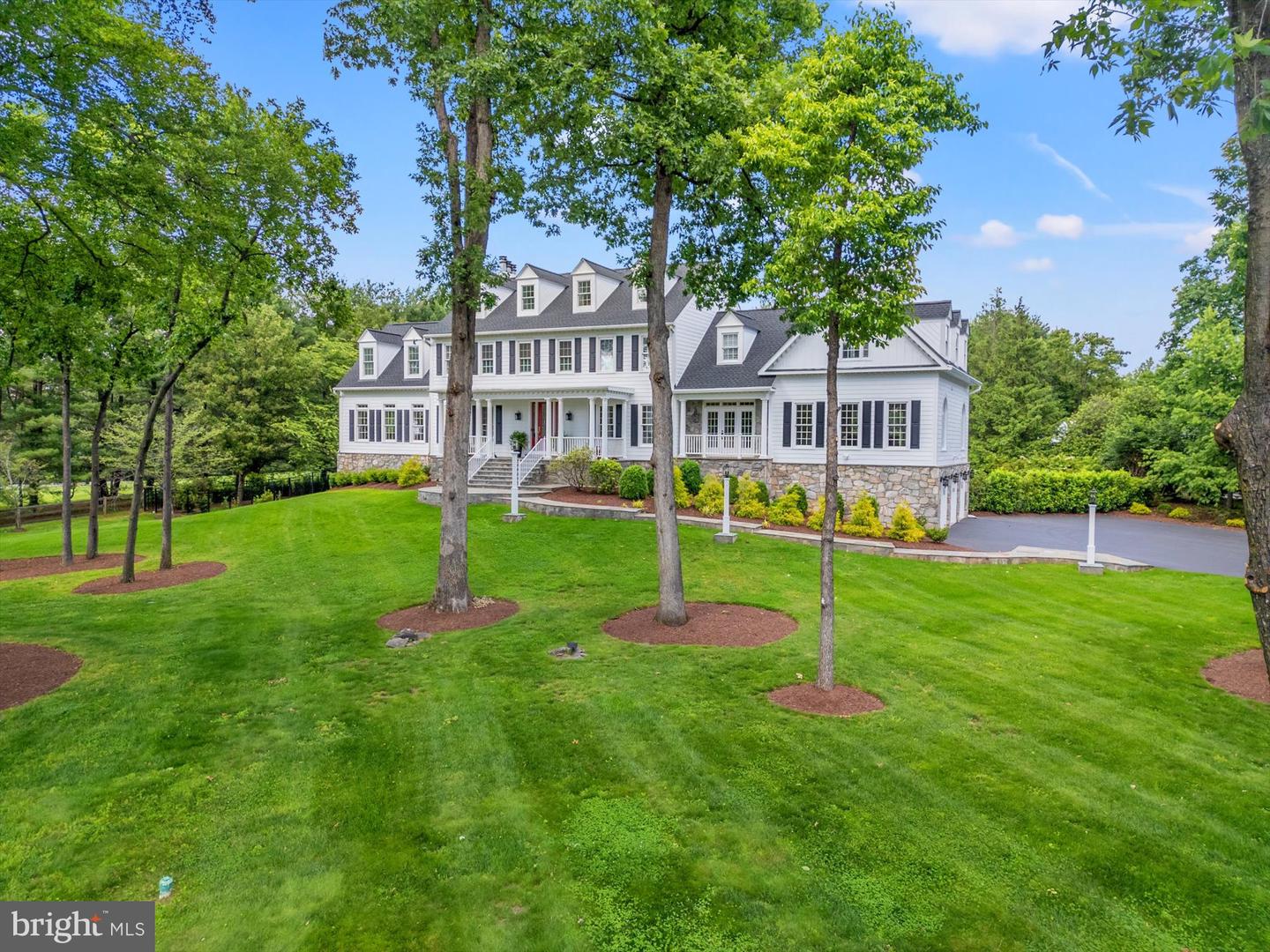 625 NALLS FARM WAY, GREAT FALLS, Virginia 22066, 5 Bedrooms Bedrooms, ,6 BathroomsBathrooms,Residential,For sale,625 NALLS FARM WAY,VAFX2243522 MLS # VAFX2243522