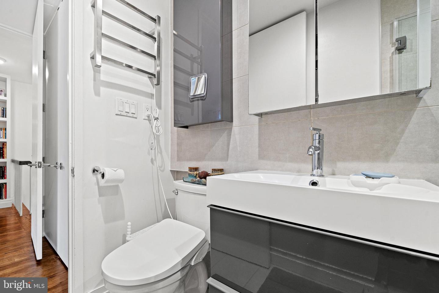 1674 CHIMNEY HOUSE RD, RESTON, Virginia 20190, 3 Bedrooms Bedrooms, ,2 BathroomsBathrooms,Residential,For sale,1674 CHIMNEY HOUSE RD,VAFX2245612 MLS # VAFX2245612