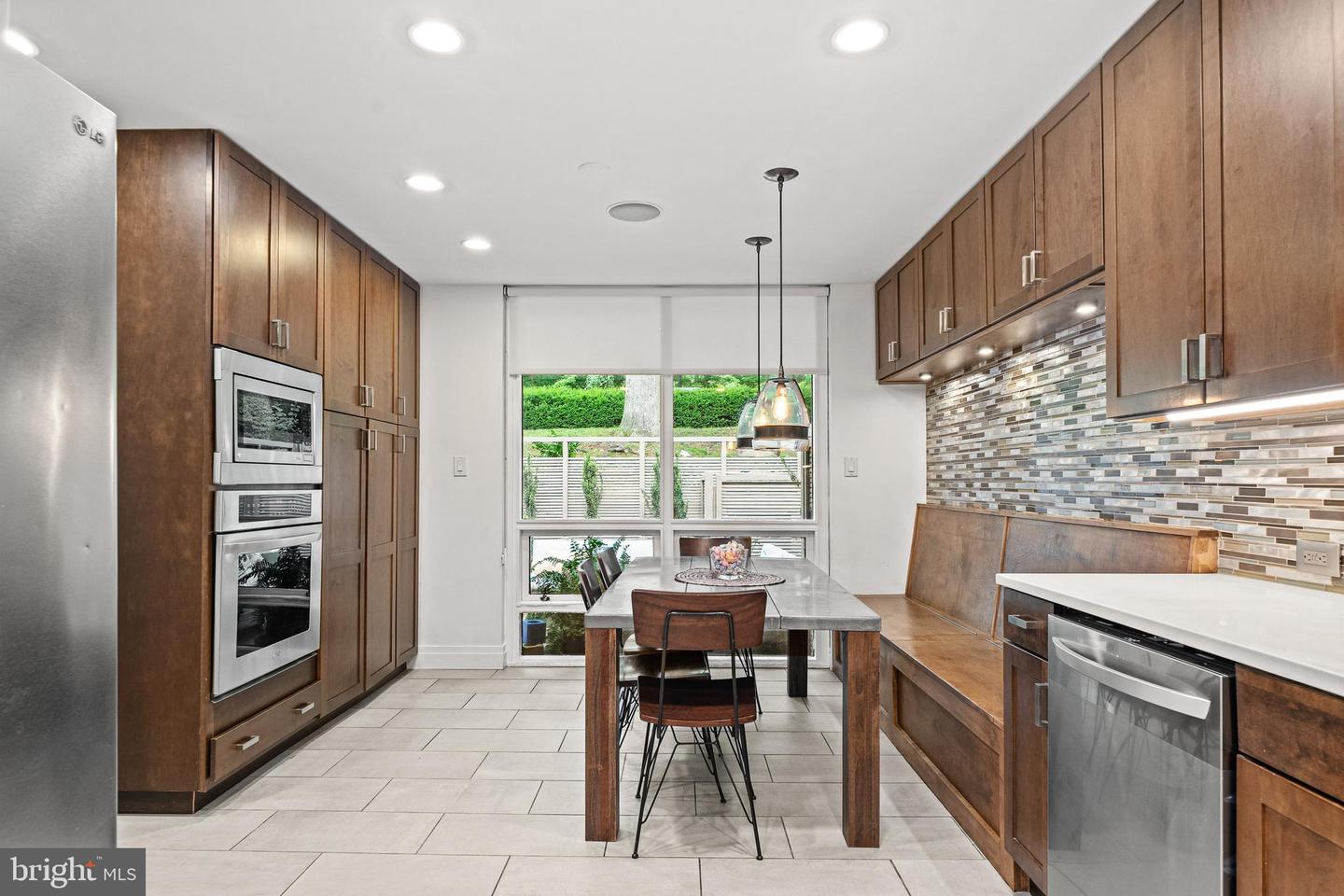 1674 CHIMNEY HOUSE RD, RESTON, Virginia 20190, 3 Bedrooms Bedrooms, ,2 BathroomsBathrooms,Residential,For sale,1674 CHIMNEY HOUSE RD,VAFX2245612 MLS # VAFX2245612