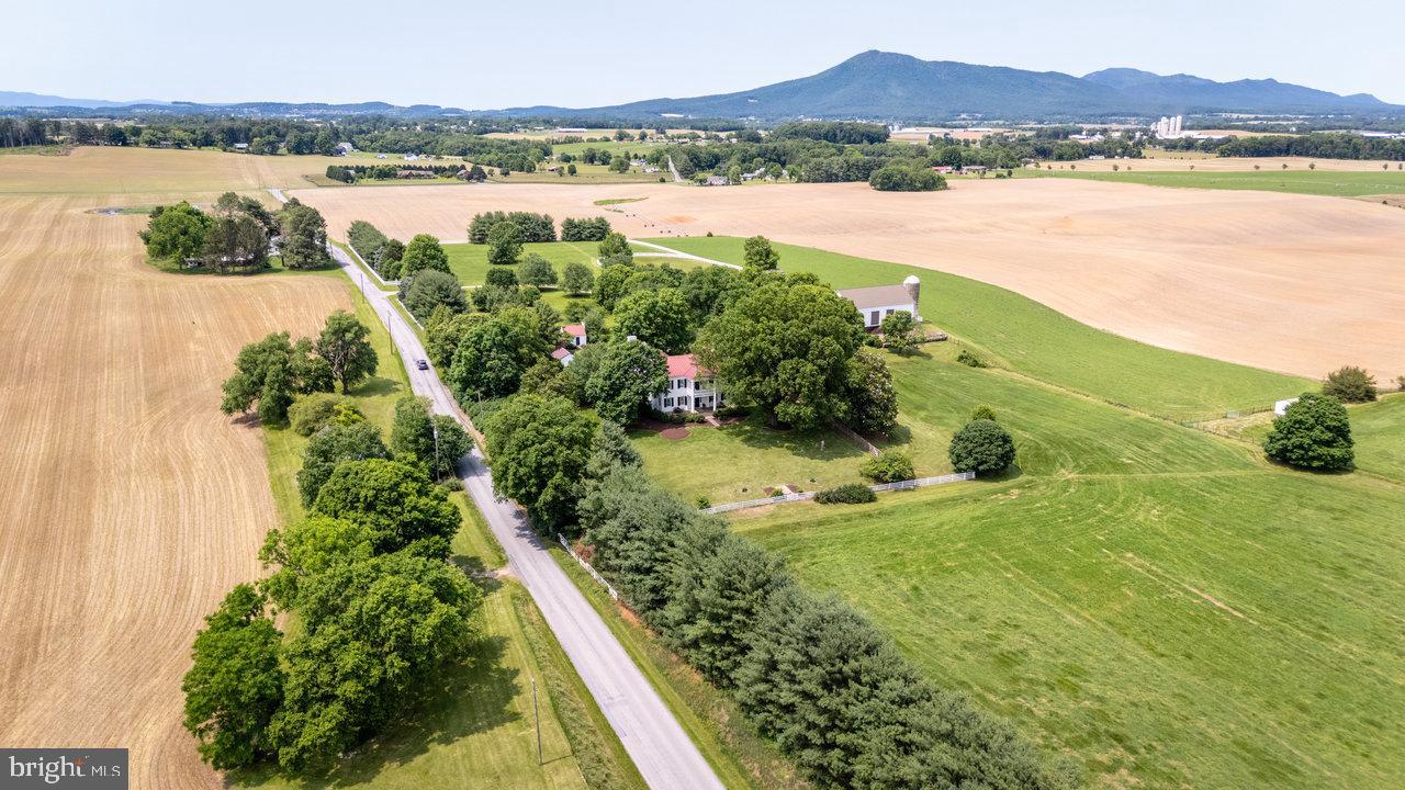 5375 LYNNWOOD RD, PORT REPUBLIC, Virginia 24471, 5 Bedrooms Bedrooms, ,3 BathroomsBathrooms,Residential,For sale,5375 LYNNWOOD RD,VARO2002356 MLS # VARO2002356