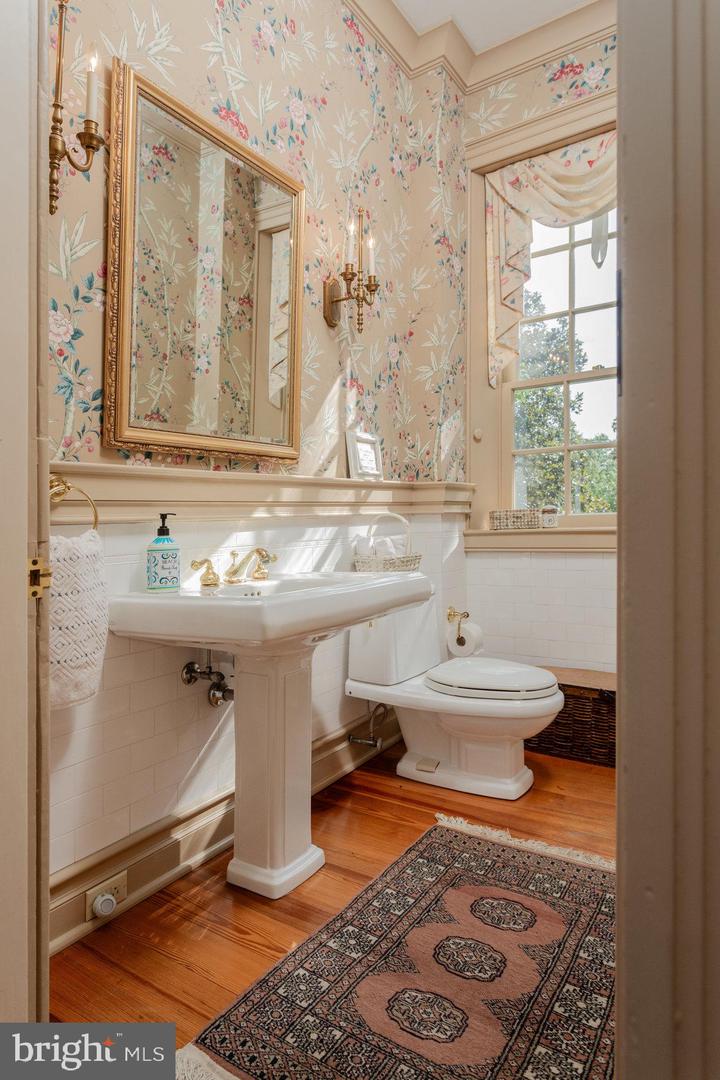 5375 LYNNWOOD RD, PORT REPUBLIC, Virginia 24471, 5 Bedrooms Bedrooms, ,3 BathroomsBathrooms,Residential,For sale,5375 LYNNWOOD RD,VARO2002356 MLS # VARO2002356
