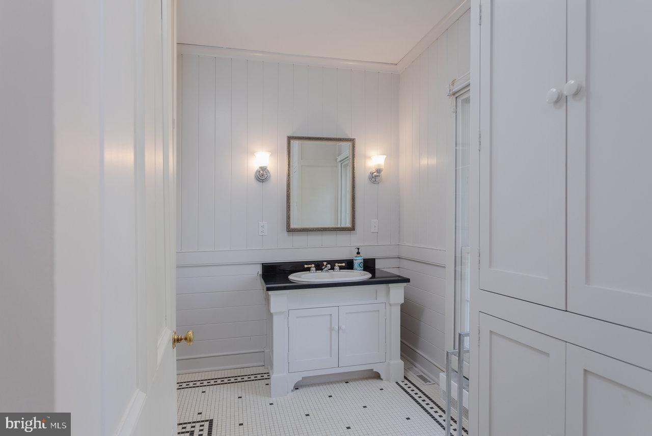 5375 LYNNWOOD RD, PORT REPUBLIC, Virginia 24471, 5 Bedrooms Bedrooms, ,3 BathroomsBathrooms,Residential,For sale,5375 LYNNWOOD RD,VARO2002356 MLS # VARO2002356