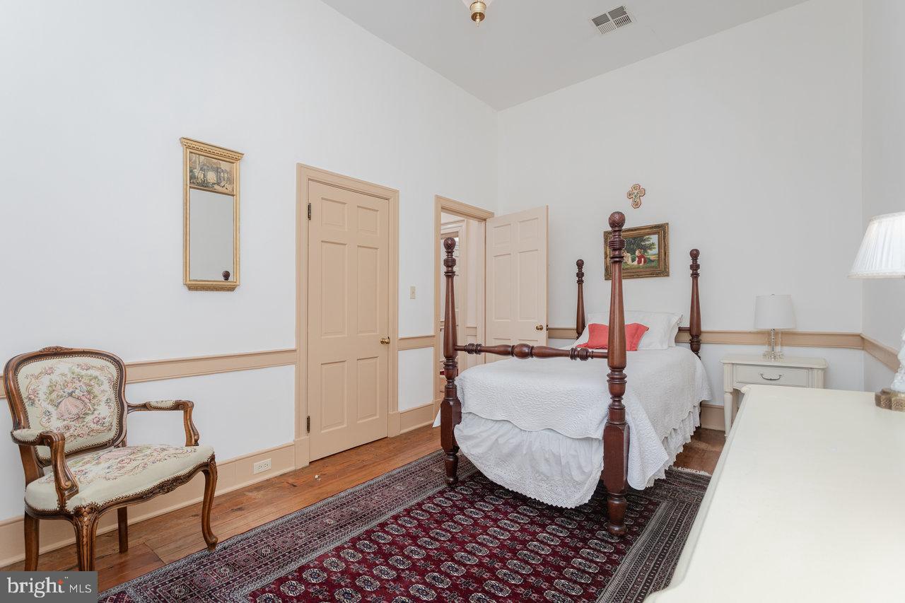 5375 LYNNWOOD RD, PORT REPUBLIC, Virginia 24471, 5 Bedrooms Bedrooms, ,3 BathroomsBathrooms,Residential,For sale,5375 LYNNWOOD RD,VARO2002356 MLS # VARO2002356