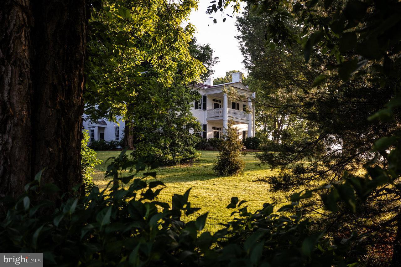 5375 LYNNWOOD RD, PORT REPUBLIC, Virginia 24471, 5 Bedrooms Bedrooms, ,3 BathroomsBathrooms,Residential,For sale,5375 LYNNWOOD RD,VARO2002356 MLS # VARO2002356