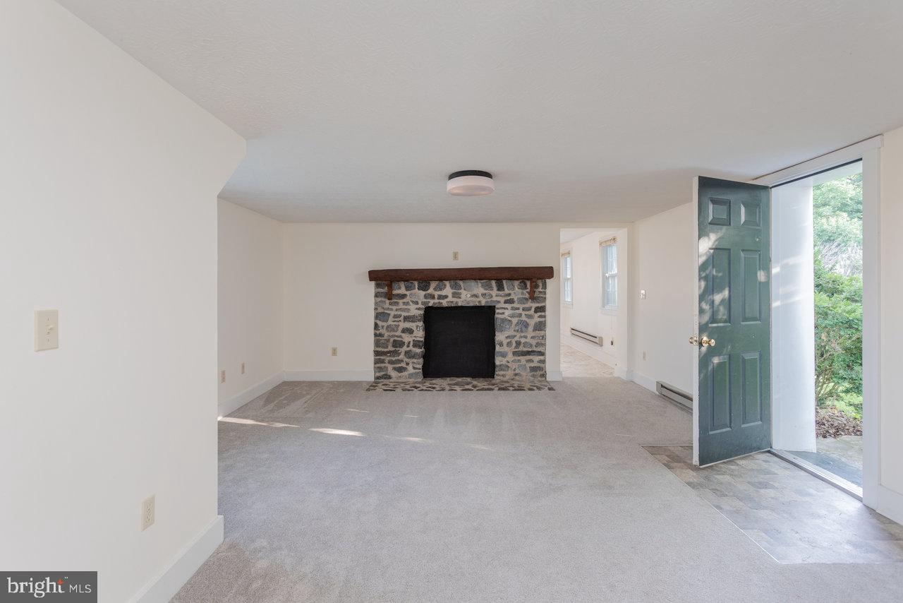 5375 LYNNWOOD RD, PORT REPUBLIC, Virginia 24471, 5 Bedrooms Bedrooms, ,3 BathroomsBathrooms,Residential,For sale,5375 LYNNWOOD RD,VARO2002356 MLS # VARO2002356