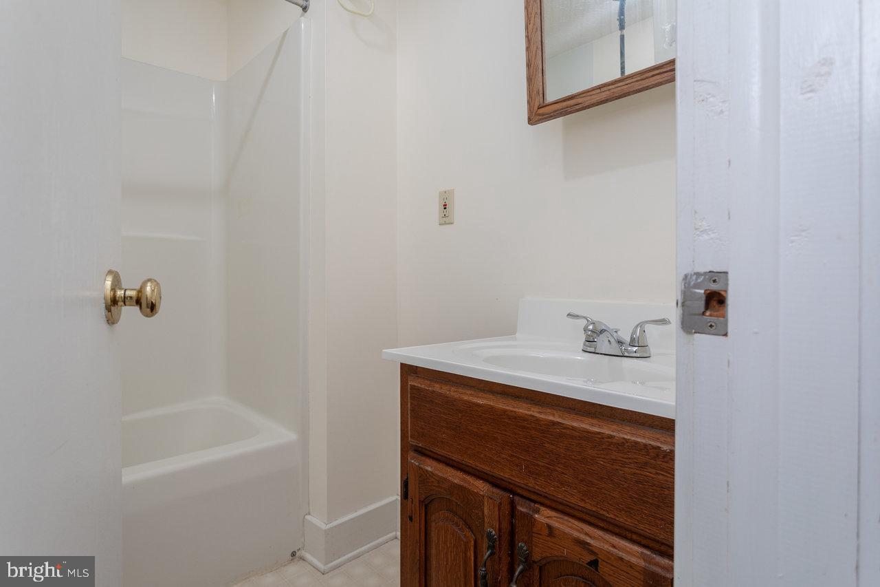 5375 LYNNWOOD RD, PORT REPUBLIC, Virginia 24471, 5 Bedrooms Bedrooms, ,3 BathroomsBathrooms,Residential,For sale,5375 LYNNWOOD RD,VARO2002356 MLS # VARO2002356