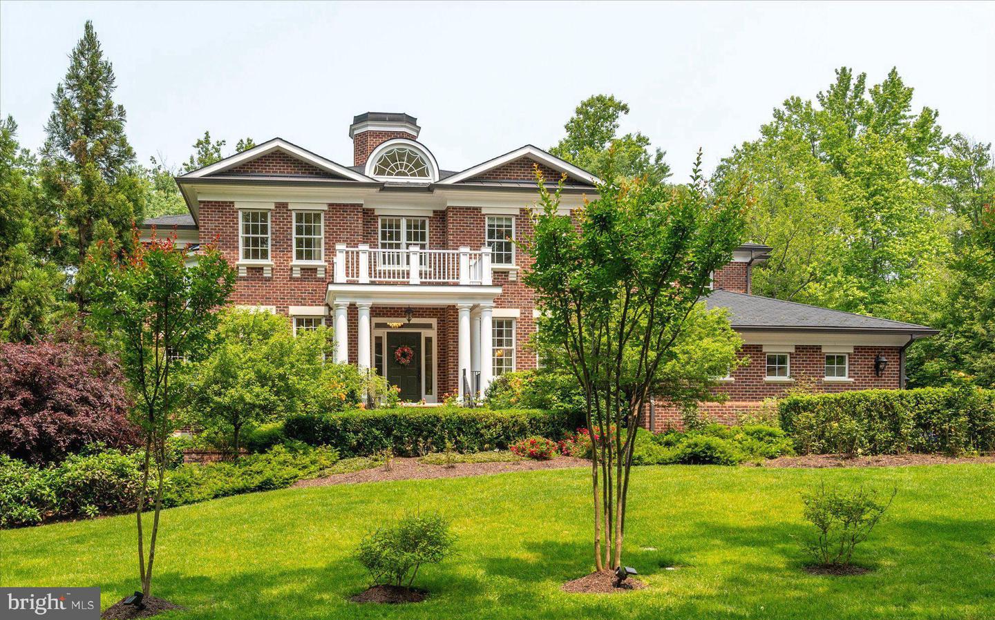6804 BENJAMIN ST, MCLEAN, Virginia 22101, 6 Bedrooms Bedrooms, ,6 BathroomsBathrooms,Residential,For sale,6804 BENJAMIN ST,VAFX2246364 MLS # VAFX2246364