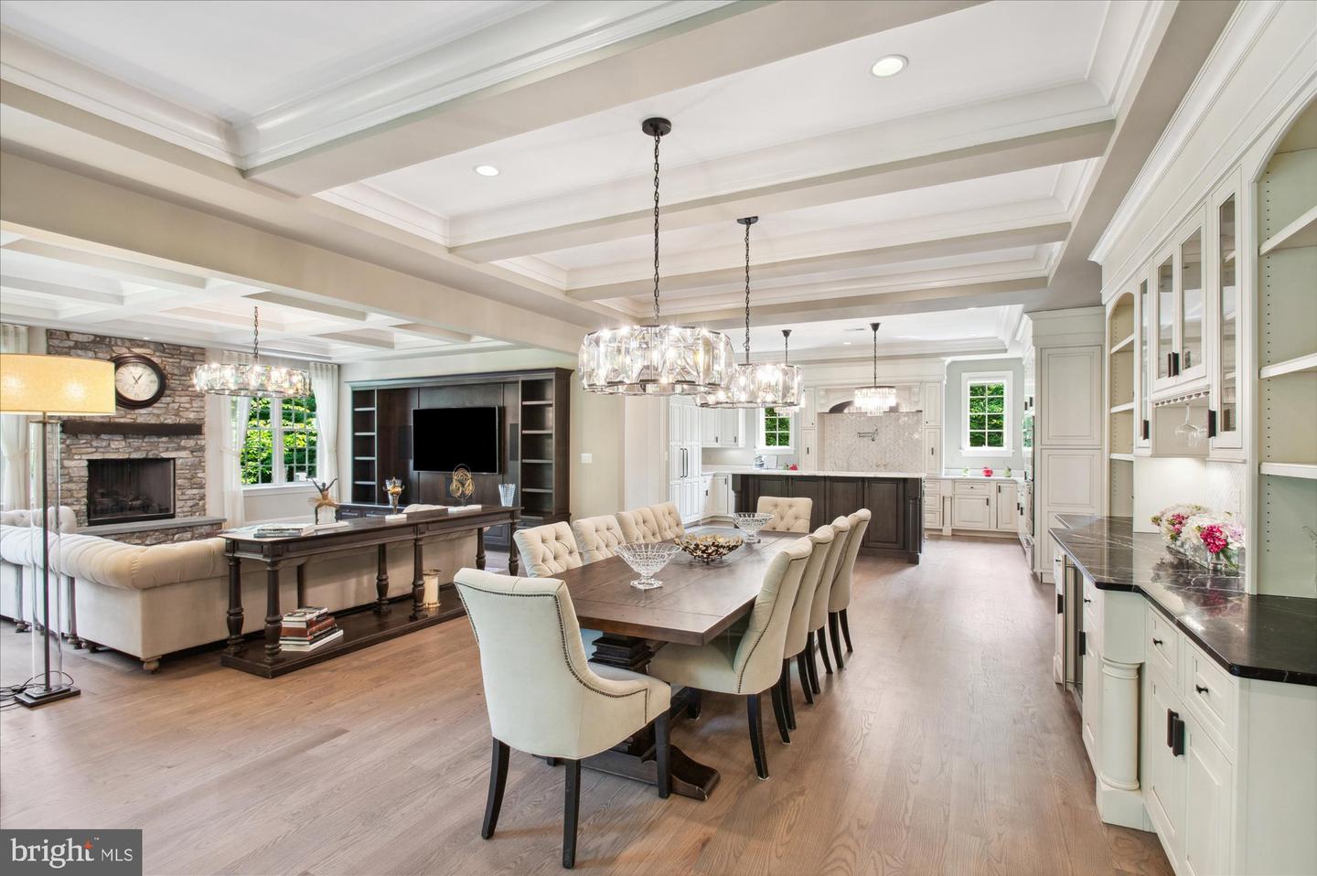 6804 BENJAMIN ST, MCLEAN, Virginia 22101, 6 Bedrooms Bedrooms, ,6 BathroomsBathrooms,Residential,For sale,6804 BENJAMIN ST,VAFX2246364 MLS # VAFX2246364