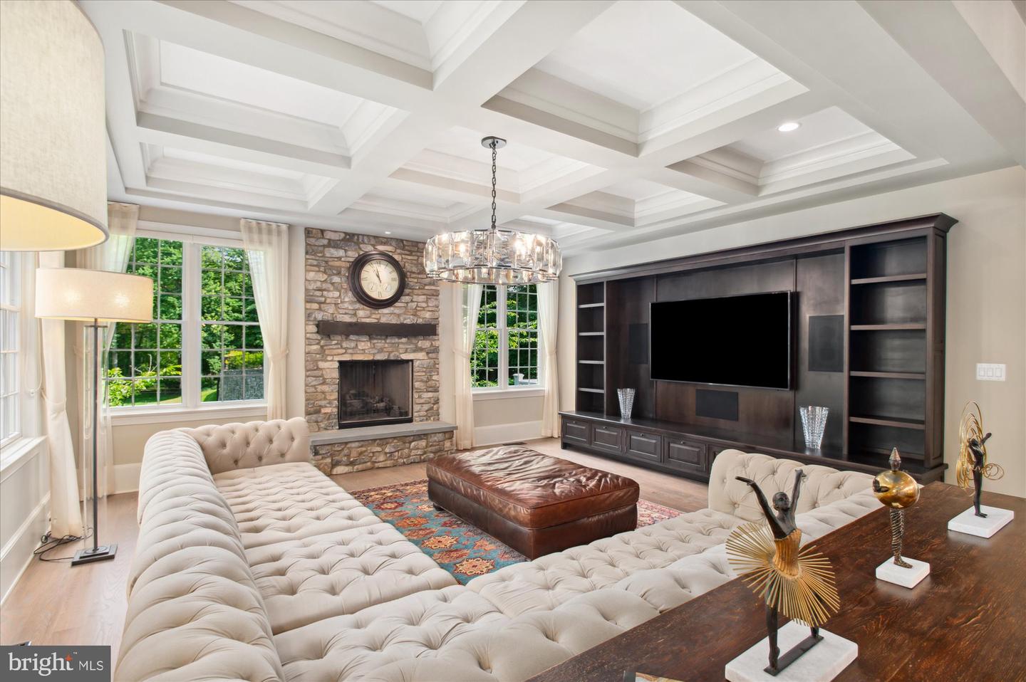6804 BENJAMIN ST, MCLEAN, Virginia 22101, 6 Bedrooms Bedrooms, ,6 BathroomsBathrooms,Residential,For sale,6804 BENJAMIN ST,VAFX2246364 MLS # VAFX2246364