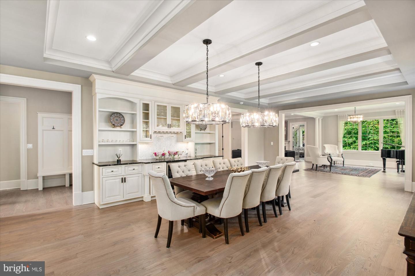 6804 BENJAMIN ST, MCLEAN, Virginia 22101, 6 Bedrooms Bedrooms, ,6 BathroomsBathrooms,Residential,For sale,6804 BENJAMIN ST,VAFX2246364 MLS # VAFX2246364