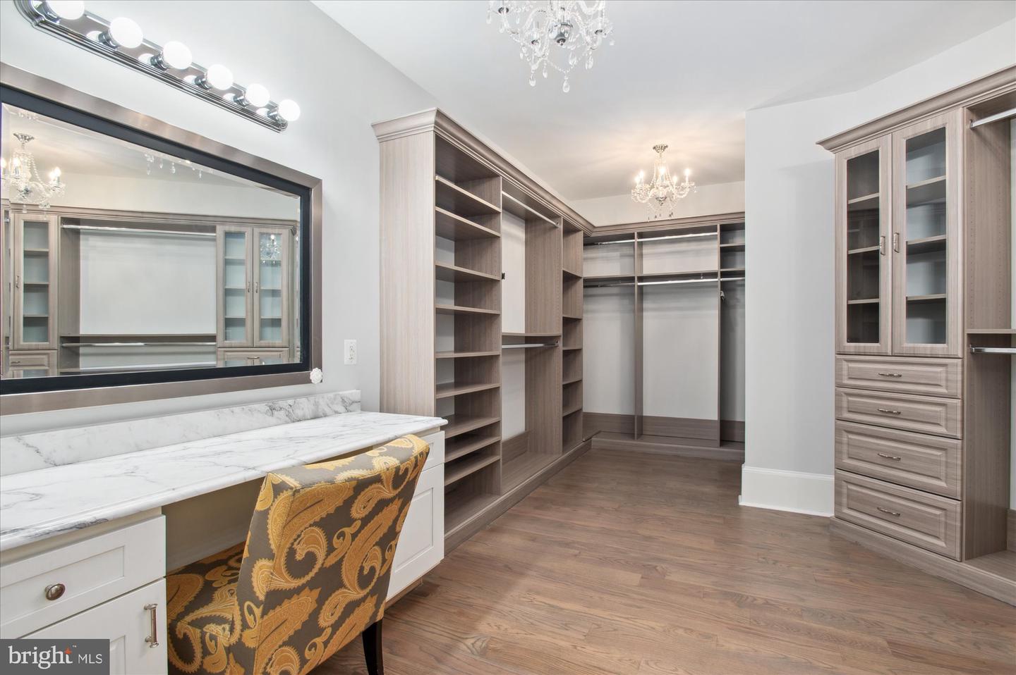 6804 BENJAMIN ST, MCLEAN, Virginia 22101, 6 Bedrooms Bedrooms, ,6 BathroomsBathrooms,Residential,For sale,6804 BENJAMIN ST,VAFX2246364 MLS # VAFX2246364