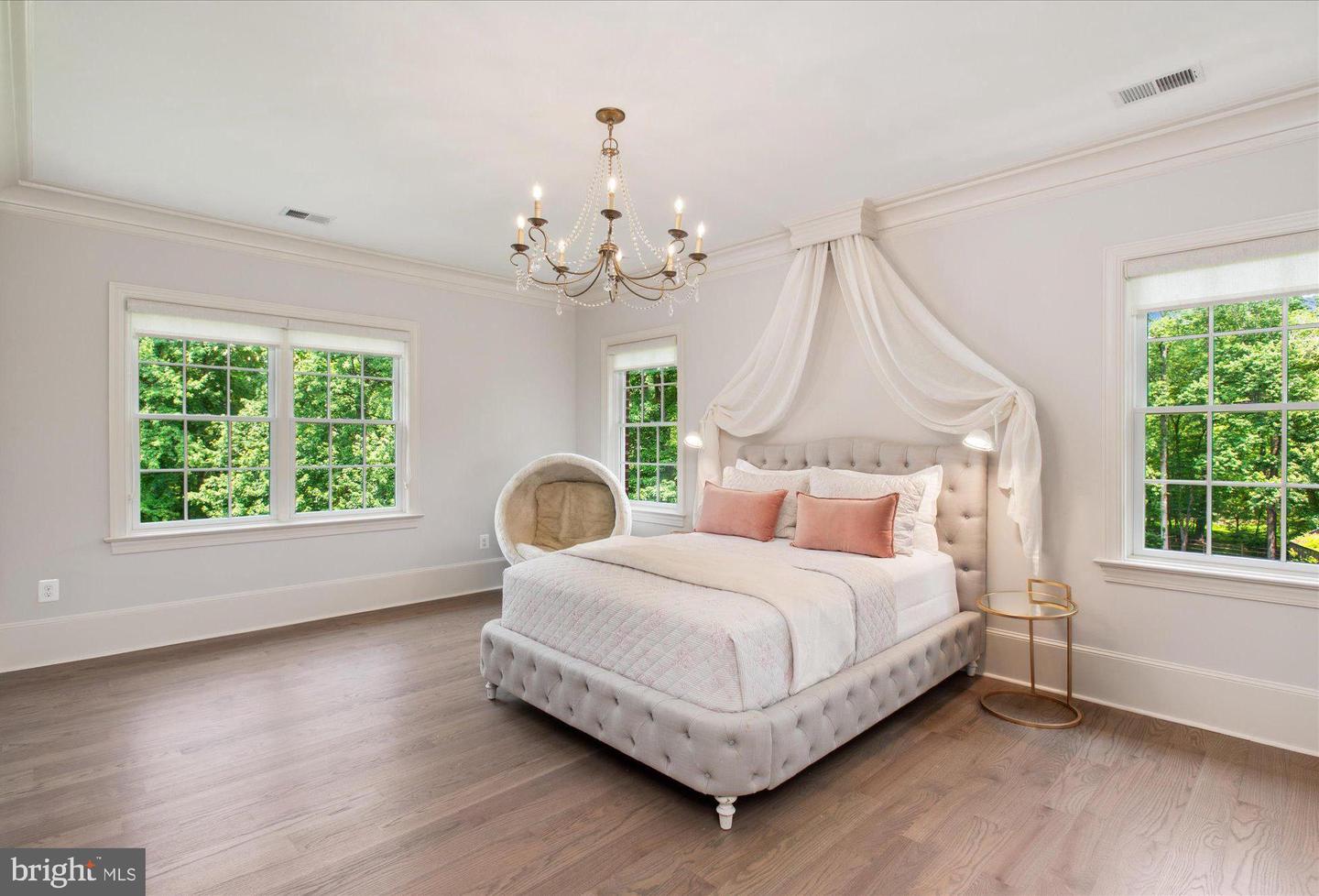 6804 BENJAMIN ST, MCLEAN, Virginia 22101, 6 Bedrooms Bedrooms, ,6 BathroomsBathrooms,Residential,For sale,6804 BENJAMIN ST,VAFX2246364 MLS # VAFX2246364