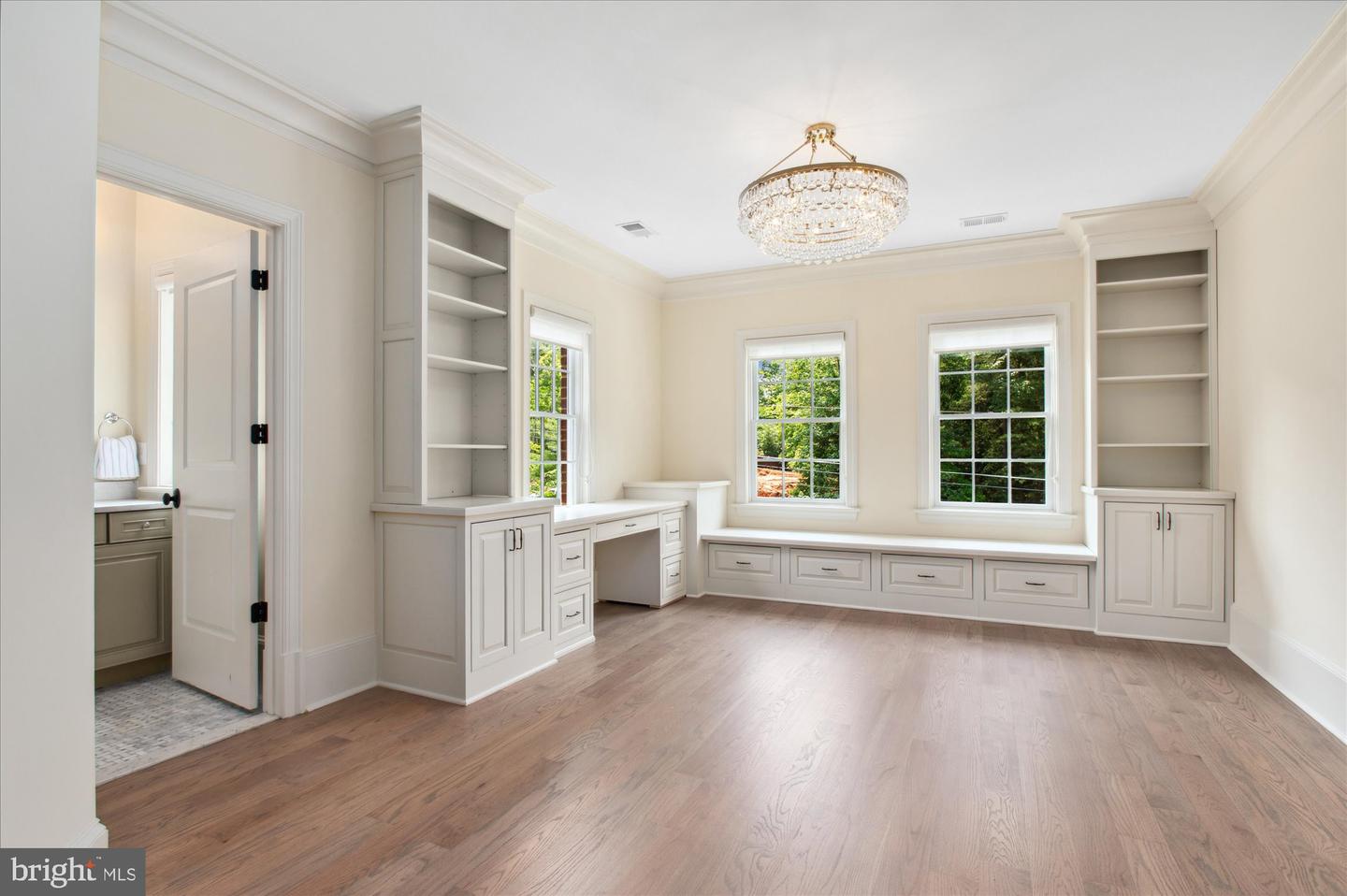 6804 BENJAMIN ST, MCLEAN, Virginia 22101, 6 Bedrooms Bedrooms, ,6 BathroomsBathrooms,Residential,For sale,6804 BENJAMIN ST,VAFX2246364 MLS # VAFX2246364