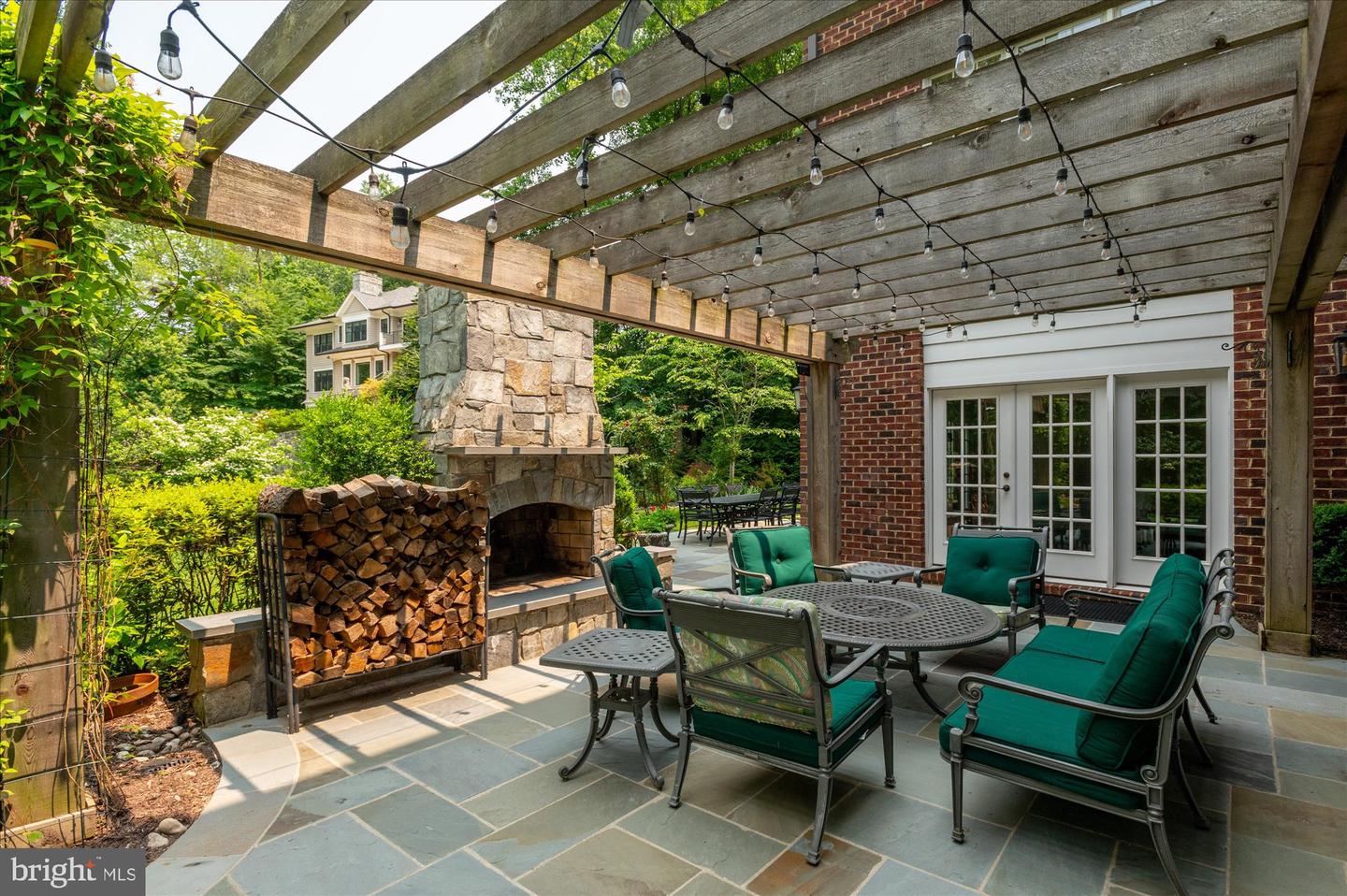 6804 BENJAMIN ST, MCLEAN, Virginia 22101, 6 Bedrooms Bedrooms, ,6 BathroomsBathrooms,Residential,For sale,6804 BENJAMIN ST,VAFX2246364 MLS # VAFX2246364