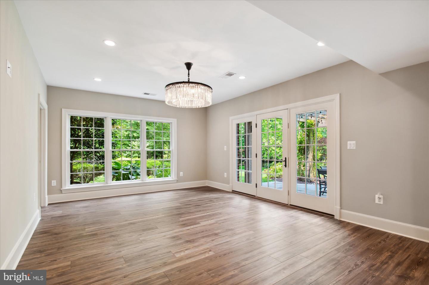 6804 BENJAMIN ST, MCLEAN, Virginia 22101, 6 Bedrooms Bedrooms, ,6 BathroomsBathrooms,Residential,For sale,6804 BENJAMIN ST,VAFX2246364 MLS # VAFX2246364