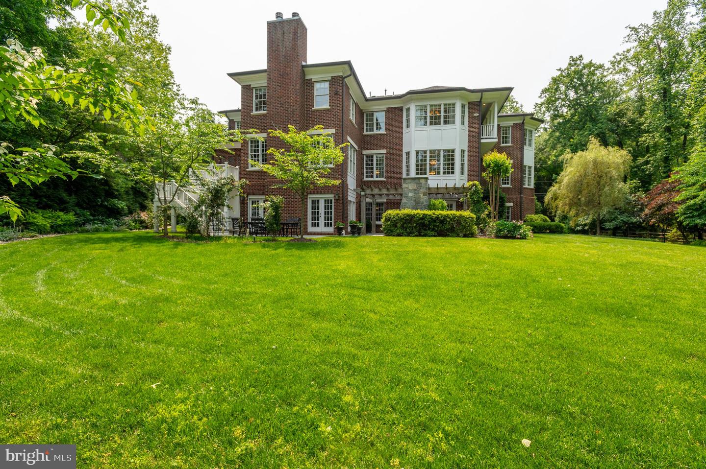 6804 BENJAMIN ST, MCLEAN, Virginia 22101, 6 Bedrooms Bedrooms, ,6 BathroomsBathrooms,Residential,For sale,6804 BENJAMIN ST,VAFX2246364 MLS # VAFX2246364