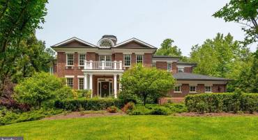 6804 BENJAMIN ST, MCLEAN, Virginia 22101, 6 Bedrooms Bedrooms, ,6 BathroomsBathrooms,Residential,For sale,6804 BENJAMIN ST,VAFX2246364 MLS # VAFX2246364